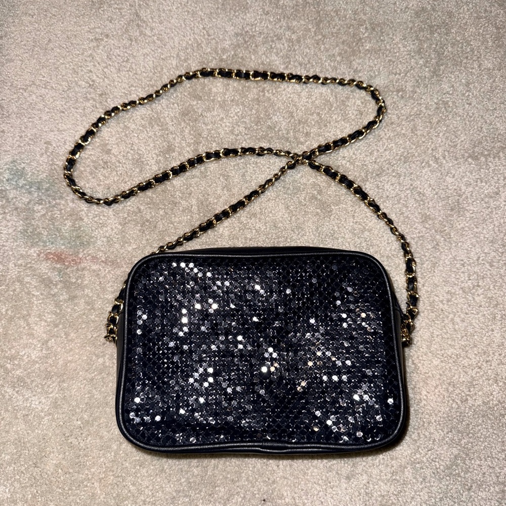 Vintage Whiting and Davis sparkly black and gold crossbody bag